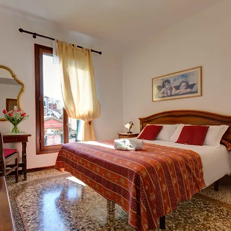 Hotel San Samuele *