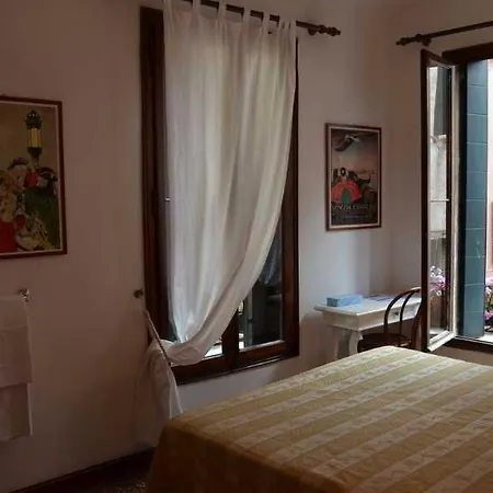 Hotel San Samuele Venedig