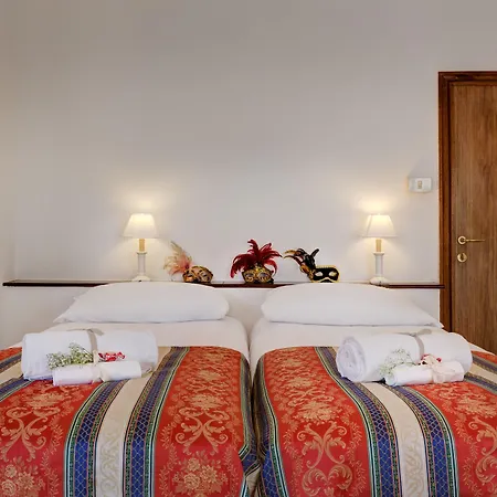 San Samuele Hotel *